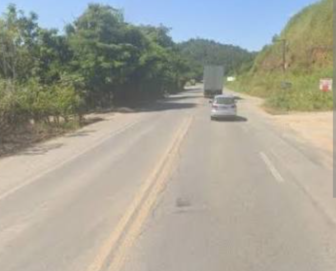 A MGT-265, rota essencial que conecta os municípios de Tocantins e Ubá, na vibrante Zona da Mata mineira, tem se transformado em um perigoso desafio diá...