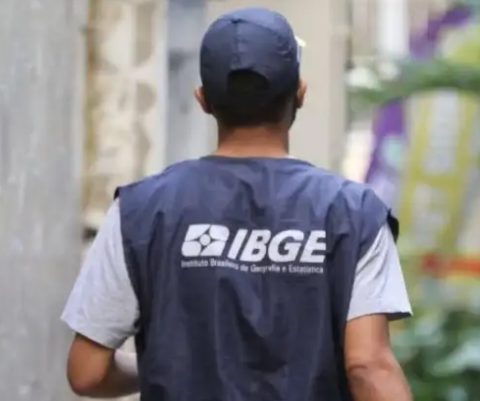 A corrida contra o tempo se intensifica para os interessados em uma das 8.238 vagas temporárias oferecidas pelo Instituto Brasileiro de Geografia e Esta...