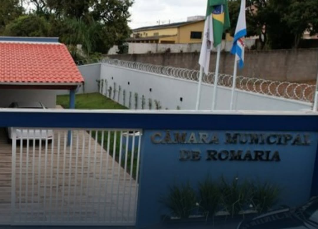 A Câmara Municipal de Romaria formalizou, na última segunda-feira (6), a rejeição das contas referentes ao exercício de 2020 do ex-prefeito João Rodrigu...