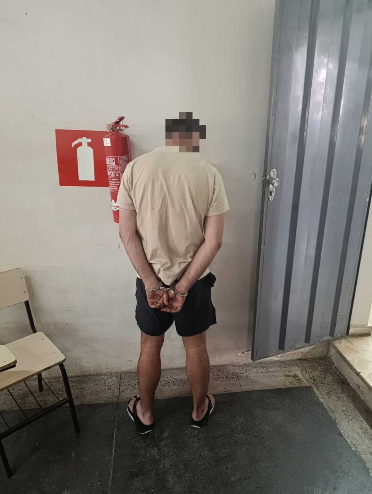 Um homem de 31 anos foi preso em flagrante na noite da última sexta-feira, 10 de julho, no bairro Nossa Senhora das Graças, em Pará de Minas. Ele é susp...