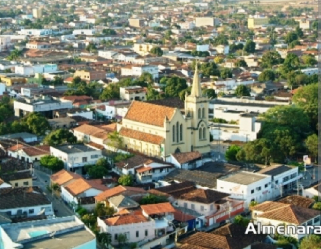 A cidade de Almenara, em Minas Gerais, coloca em pauta um tema crucial para o seu futuro econômico: a atração de novas empresas. A discussão centraliza-...