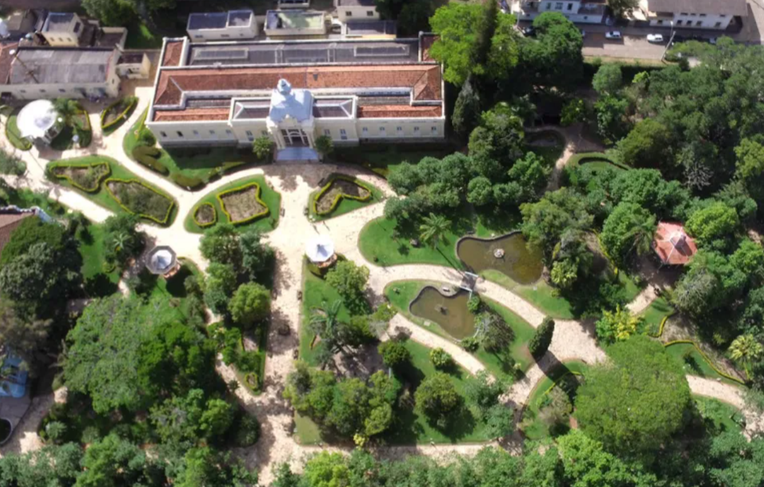 O Parque das Águas de Caxambu, uma das maiores estâncias hidrominerais do planeta e principal atrativo turístico do Sul de Minas, tornou-se novamente o ...