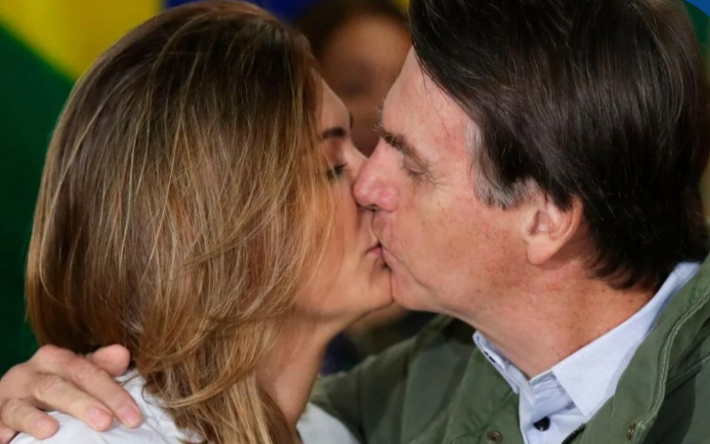 O deputado federal Sóstens Cavalcante (RJ), líder do Partido Liberal (PL) na Câmara, trouxe à tona informações a respeito da relação entre a ex-primeira...