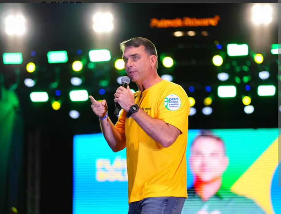Flávio Bolsonaro oficializou sua candidatura à Presidência da República durante a convenção do Partido Liberal (PL), evento que ocorreu na cidade de São...