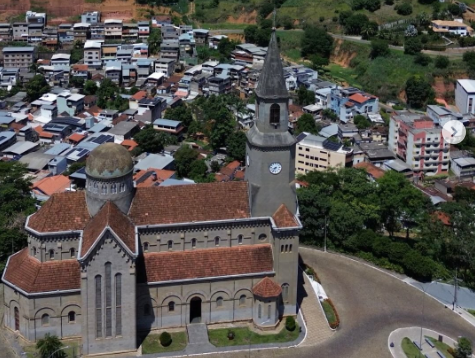 A Zona da Mata mineira se destaca como uma das regiões mais ricas do estado em termos de patrimônio histórico e cultural. Municípios de grande relevânci...
