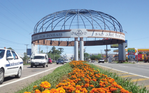 São José dos Pinhais se destaca como uma cidade de porte médio, consolidando-se como o segundo município mais populoso de sua mesorregião. O crescimento...