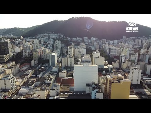 Uma nova reportagem veiculada em 03/03/2022 pelo canal DGB imagens aéreas trouxe à tona aspectos práticos que envolvem a discussão sobre Calçadão da Hal...