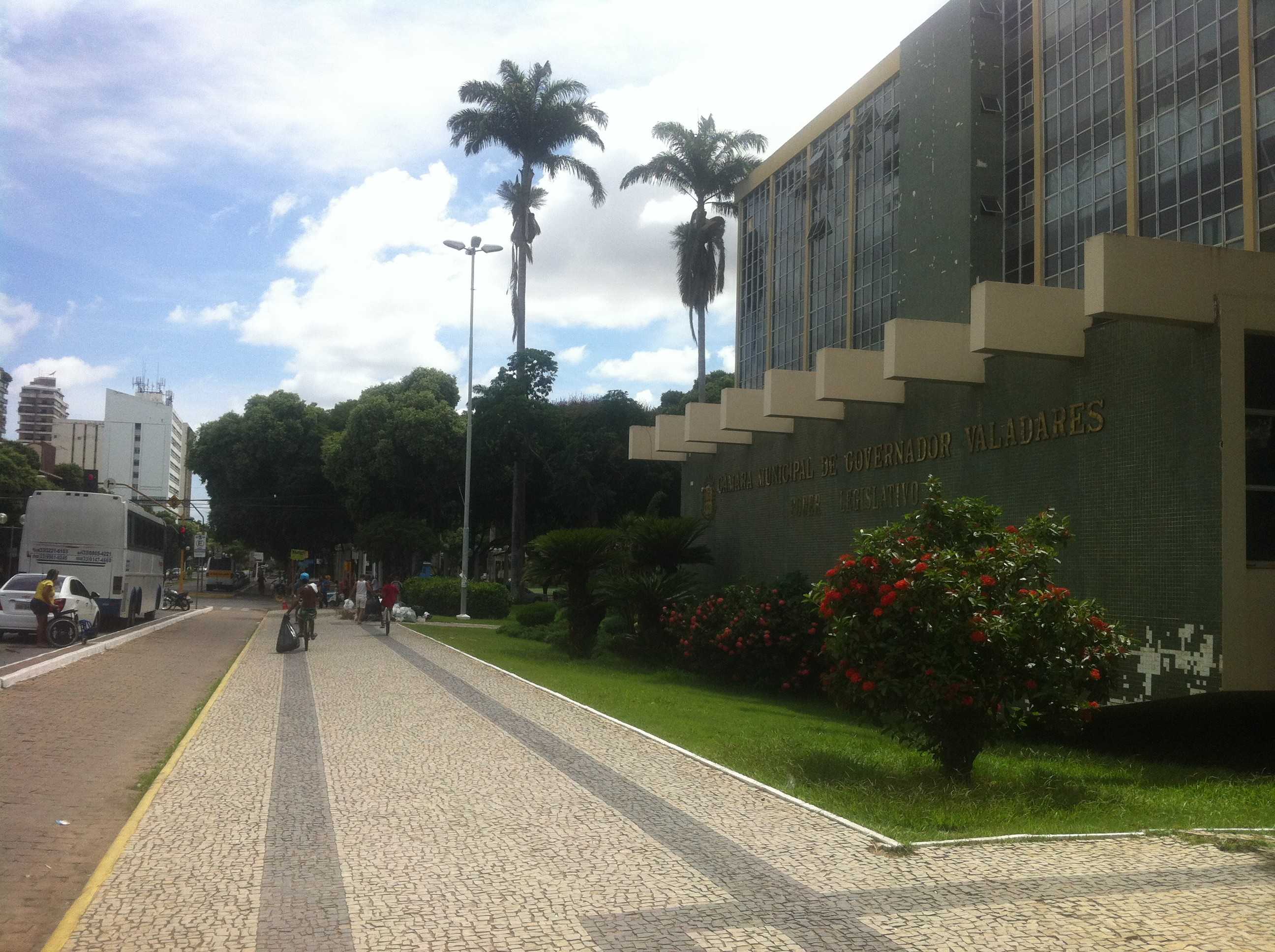 Em uma sessão marcada por intenso debate e deliberação, a Câmara Municipal de Governador Valadares decidiu derrubar o veto imposto pelo Poder Executivo,...