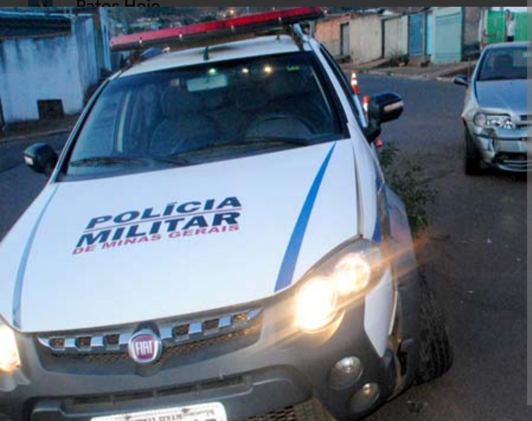 A Polícia Militar de Minas Gerais (PMMG) fez uma descoberta chocante nesta quarta-feira, dia 12, ao localizar o corpo de um idoso de 70 anos dentro de u...
