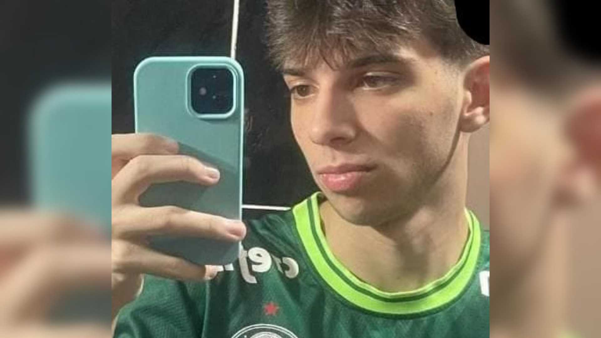 Um lamentável incidente de trânsito tirou a vida de um jovem na cidade de Itaúna, no dia 15 de agosto de 2026. A fatalidade ocorreu após o veículo em qu...