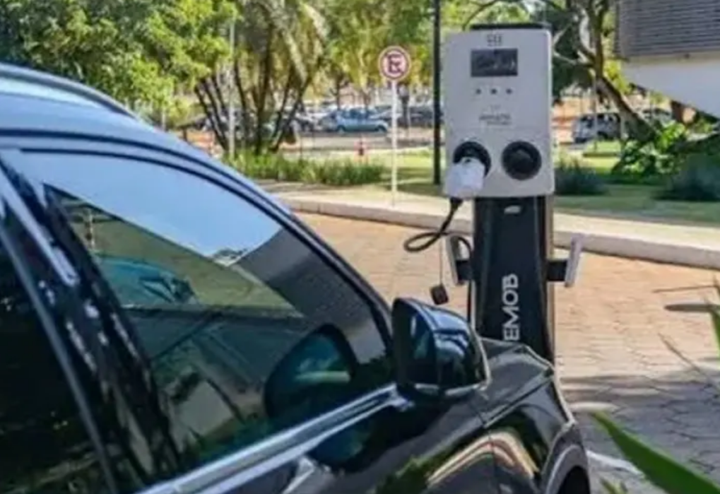 Em uma medida que visa impulsionar a mobilidade sustentável, a Prefeitura de Uberlândia promulgou o Decreto Municipal nº 22.921/2026. A nova regulamenta...