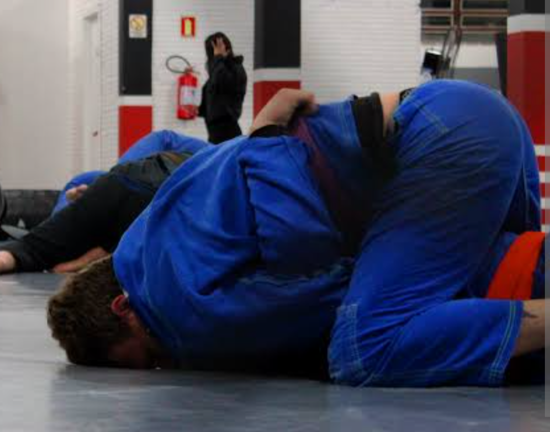 Uma expressiva delegação de lutadores do município de Piumhi alcançou resultados notáveis em etapas recentes do Campeonato Mineiro de Jiu-Jitsu. A compe...