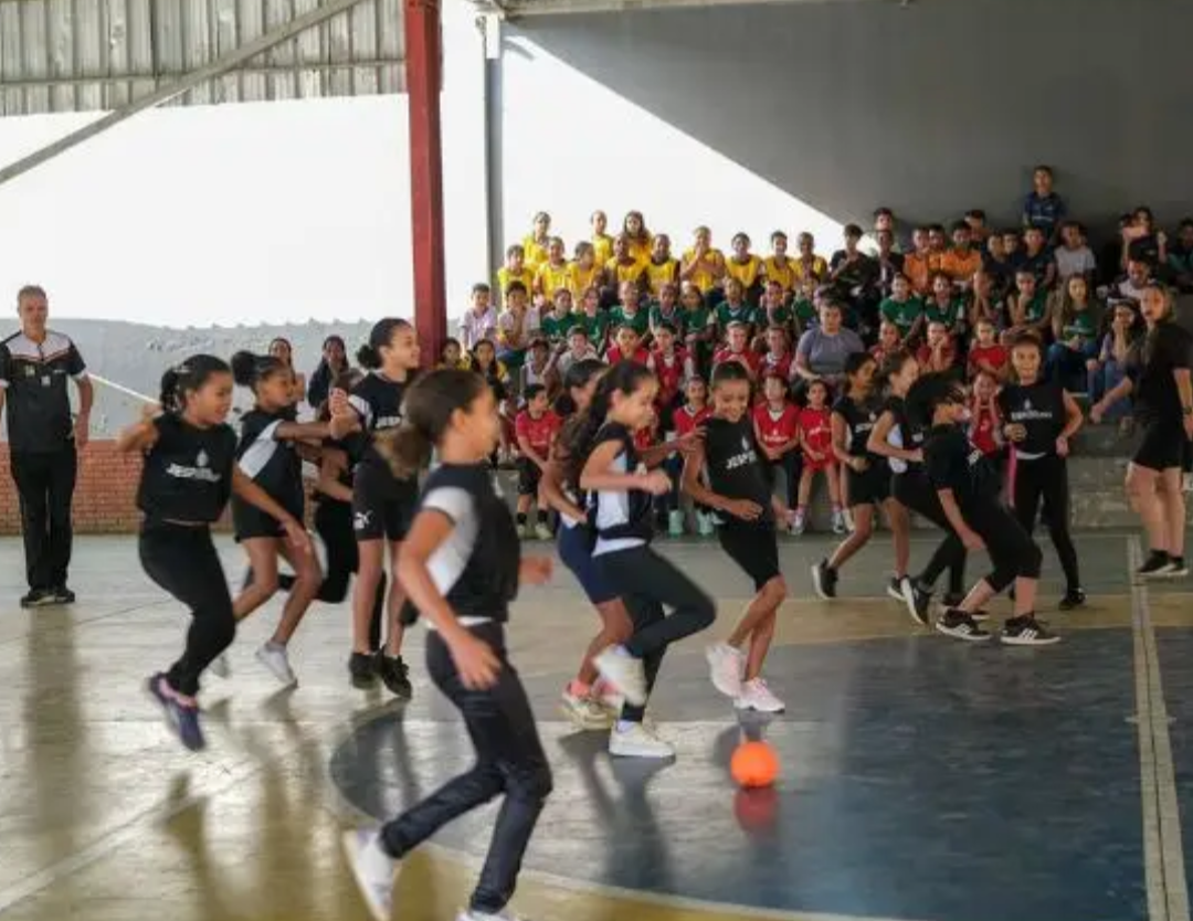 A 7ª edição dos Jogos Escolares de Santana do Paraíso (Jesp) teve sua cerimônia de abertura oficial nesta quarta-feira, 19 de agosto de 2026. O evento, ...