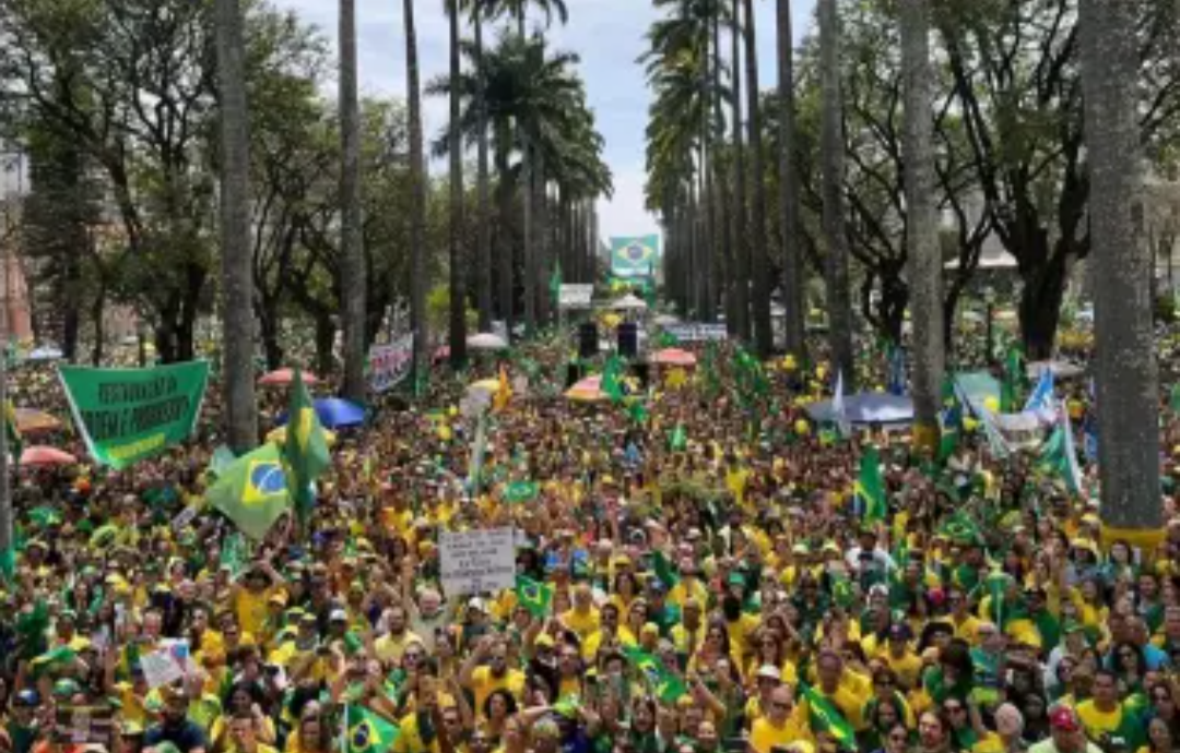 O Dia da Independência do Brasil, 7 de setembro, transformou-se em um marco para manifestações de vertente conservadora no cenário político nacional, es...
