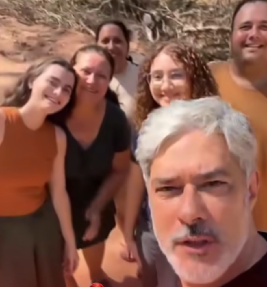 O renomado jornalista e apresentador William Bonner esteve na região para dar continuidade à produção de uma reportagem de grande relevância. A pauta jo...