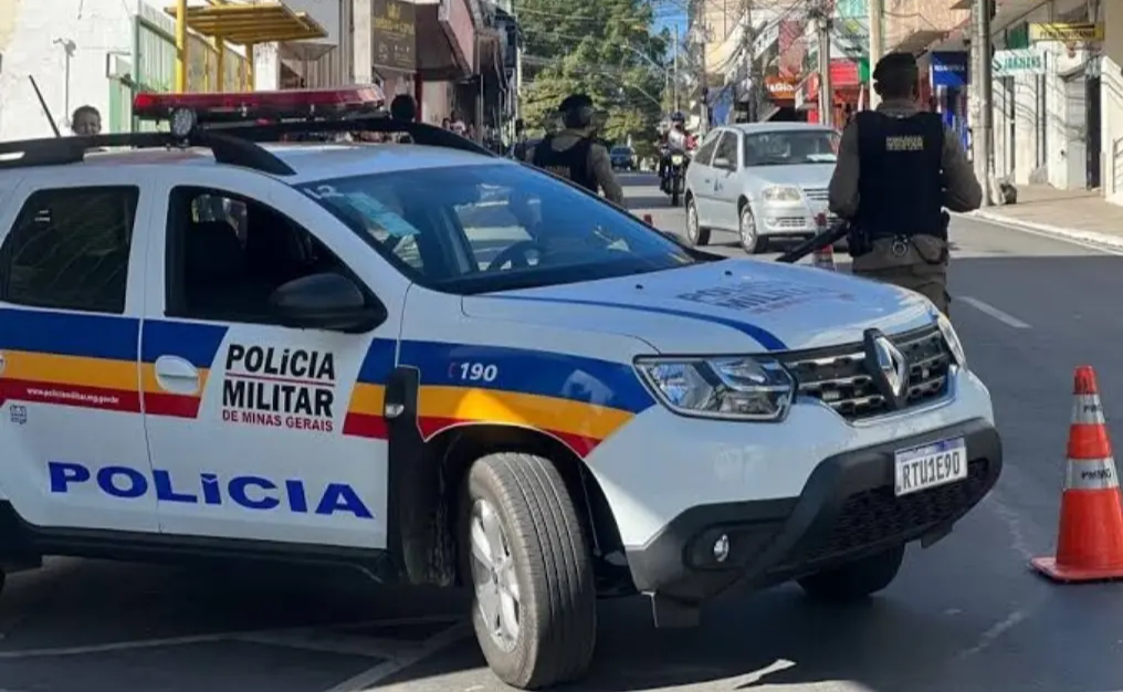 Um sargento da Polícia Militar, com uma trajetória de aproximadamente duas décadas na corporação, foi detido sob a acusação de participação na morte de ...