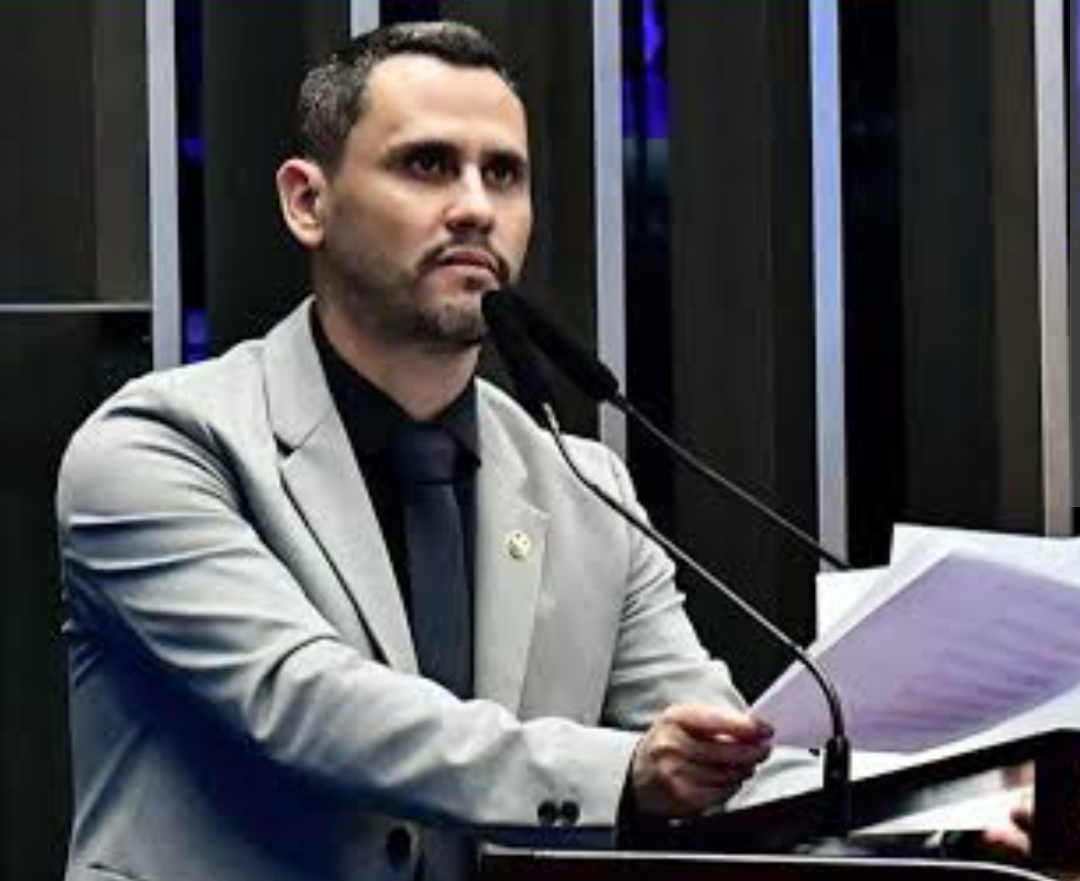 O senador Cleitinho Azevedo (Republicanos) posiciona-se na vanguarda da disputa pelo governo de Minas Gerais, revelam os dados mais recentes de uma pesq...