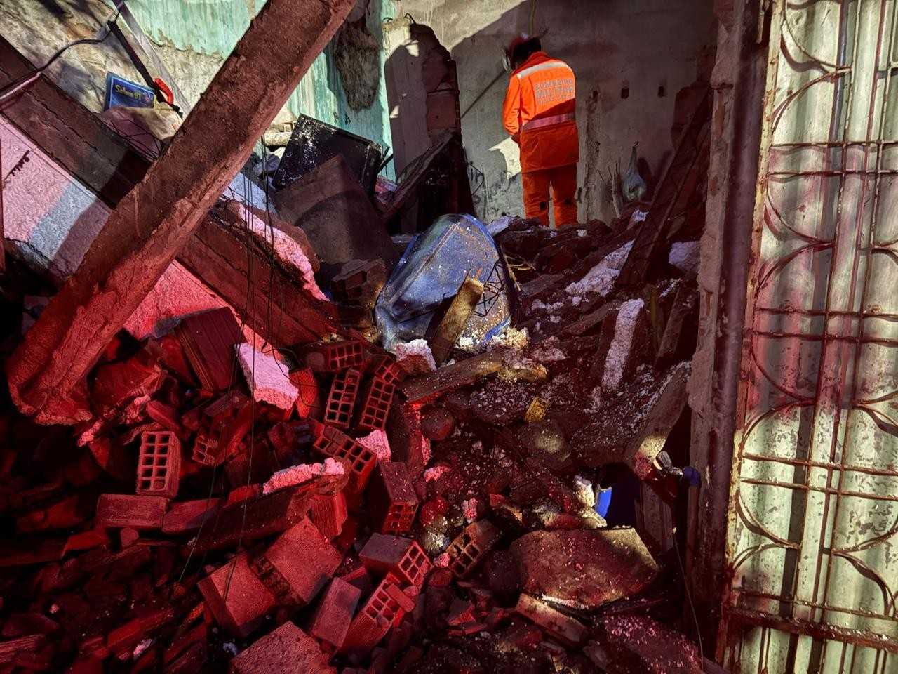 Uma mulher faleceu em Timóteo na manhã de 27 de agosto de 2026, após ser atingida e soterrada pelo desabamento de uma laje. O incidente, registrado por ...