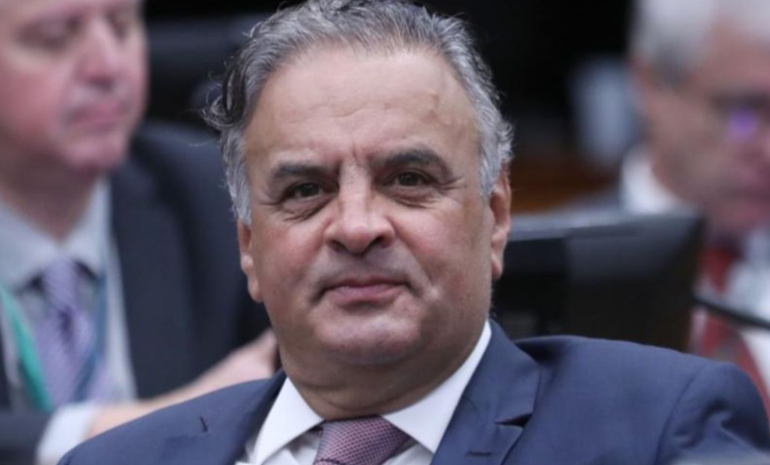 O político mineiro Aécio Neves confirmou sua candidatura ao Senado Federal para as eleições de 2026, anunciando uma reviravolta em seu posicionamento in...