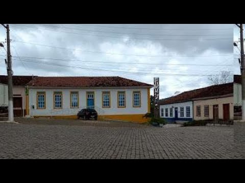 Em um registro que remonta a 25 de junho de 2022, revisitamos a grata experiência de desvendar os encantos de Santo Antônio do Aventureiro, em Minas Ger...
