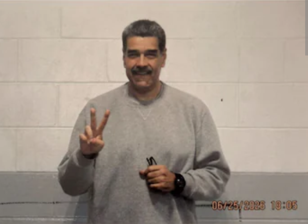 O perfil oficial de Nicolás Maduro divulgou neste último domingo, dia 30, uma série de imagens do ex-presidente venezuelano. As fotografias mostram Madu...