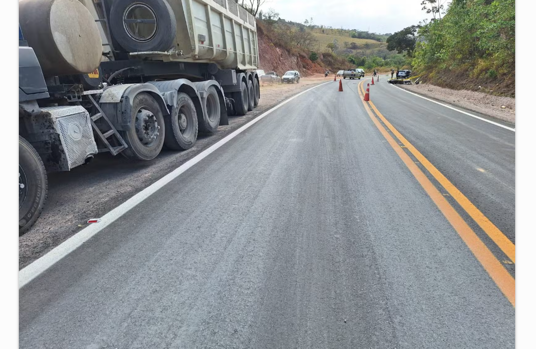 Um grave acidente de trânsito em Minas Gerais resultou na morte de um motociclista. A fatalidade ocorreu na noite de 1º de setembro de 2026, envolvendo ...
