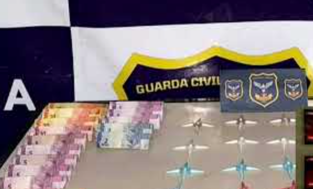 Um adolescente foi detido na cidade de Passos, no interior de Minas Gerais, sob suspeita de envolvimento com o tráfico de drogas. O incidente foi regist...