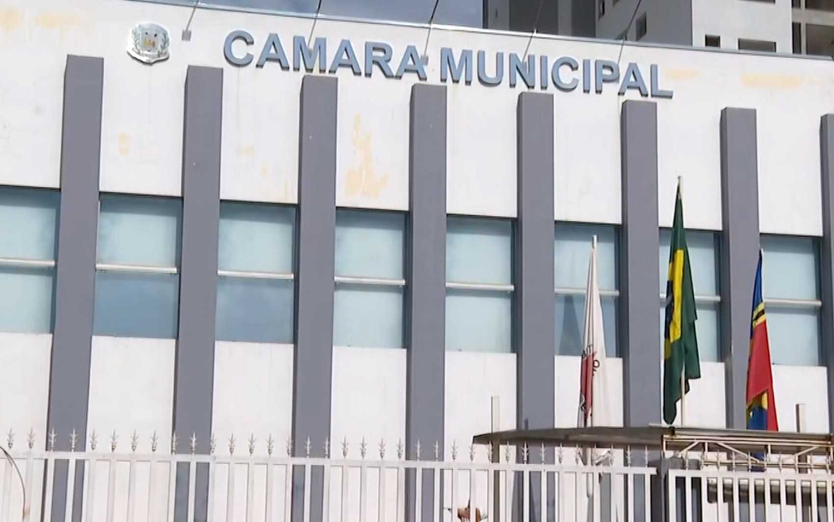 Uma decisão recente na cidade de Nova Resende, em Minas Gerais, tem provocado intenso debate entre a população e diversos setores da sociedade. O motivo...