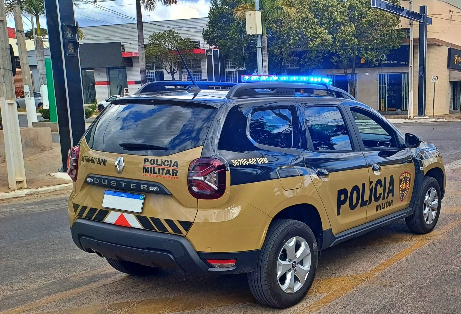 Um grave incidente chocou a cidade de Contagem, quando um homem foi acusado de agredir sua ex-mulher e, em um subsequente ato de resistência, arrastar u...