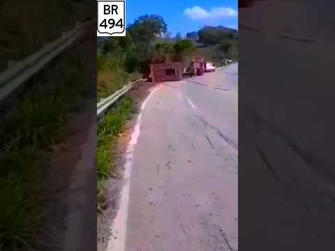 Um incidente de trânsito foi reportado na BR-494, trecho que atravessa o município de Nova Serrana, em Minas Gerais. O registro da ocorrência aponta que...
