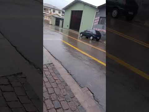 A cidade de Ipuiúna, localizada na região sul de Minas Gerais, registrou a ocorrência de chuvas em 15 de setembro de 2026. O fenômeno meteorológico foi ...