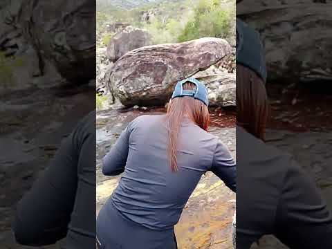 Grão Mogol, no norte de Minas Gerais, foi palco de uma cena inusitada e cativante que ganhou repercussão. Um registro, divulgado em 7 de setembro de 202...