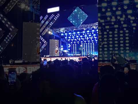 A cidade de Ituiutaba, localizada no estado de Minas Gerais, foi o cenário para uma apresentação envolvendo a dupla João Bosco e Vinícius. Este evento m...