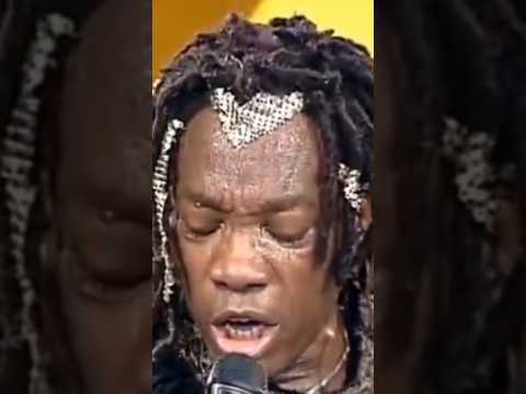O universo da Música Popular Brasileira (MPB) foi agraciado com um momento de rara beleza, onde o ícone Milton Nascimento interpretou um trecho marcante...