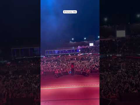 A cidade de Extrema, localizada no sul de Minas Gerais, vivenciou um momento musical singular durante o show da cantora Simone Mendes, conforme reportad...