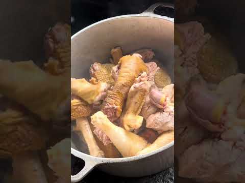 A culinária de Minas Gerais é um tesouro de sabores e tradições, onde cada prato conta uma história. Entre as iguarias mais emblemáticas, o frango caipi...