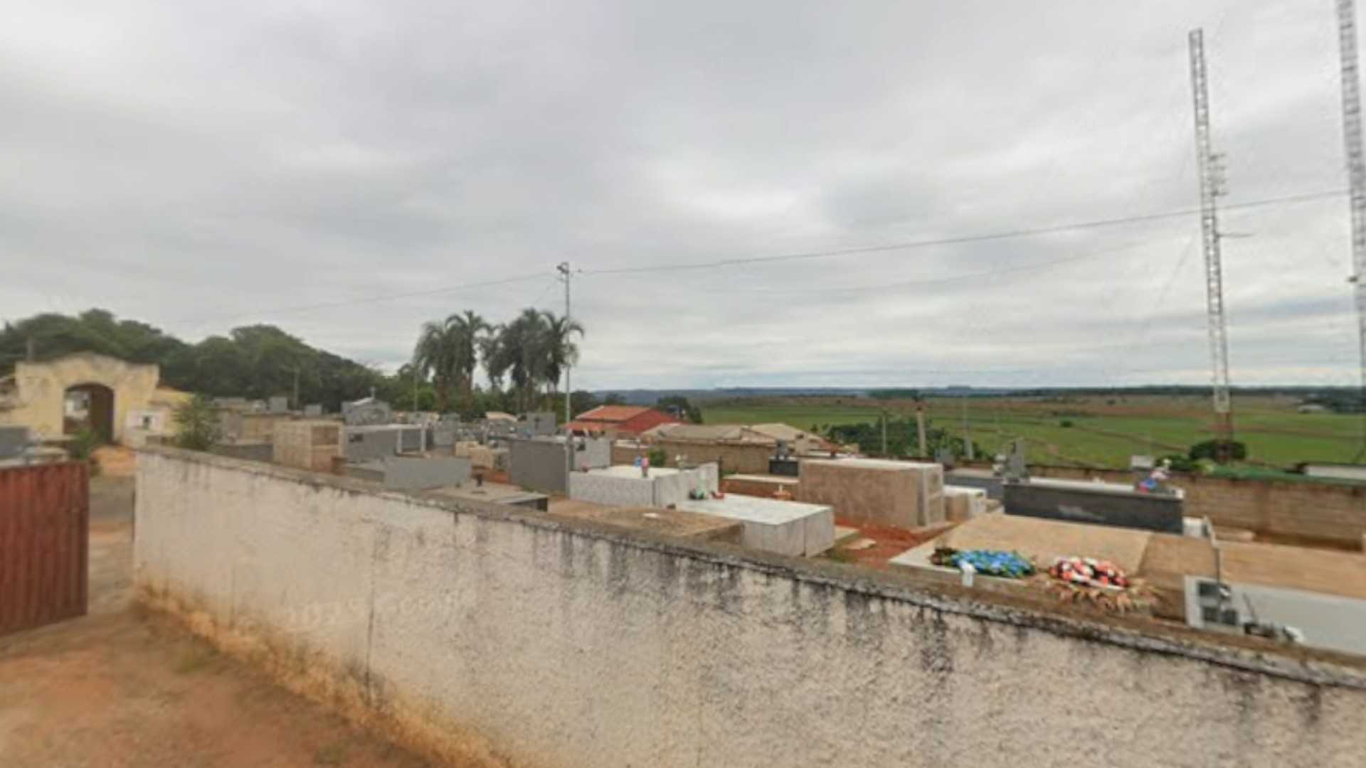 Uma descoberta de natureza incomum surpreendeu a localidade de Varjão de Minas na última segunda-feira, 21 de setembro de 2026. Foi localizada uma ossad...
