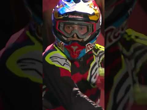 Ó o que a gente achou: um vídeo do canal YouTube que vale o play. A gente não perdeu tempo e trouxe o vídeo "FMX: a aura freestyle eleva o espetáculo a ...