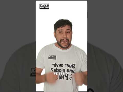 A cena de um criador de conteúdo digital, exibindo uma camiseta com dizeres enigmáticos e uma expressão marcante, tem chamado a atenção nas plataformas ...