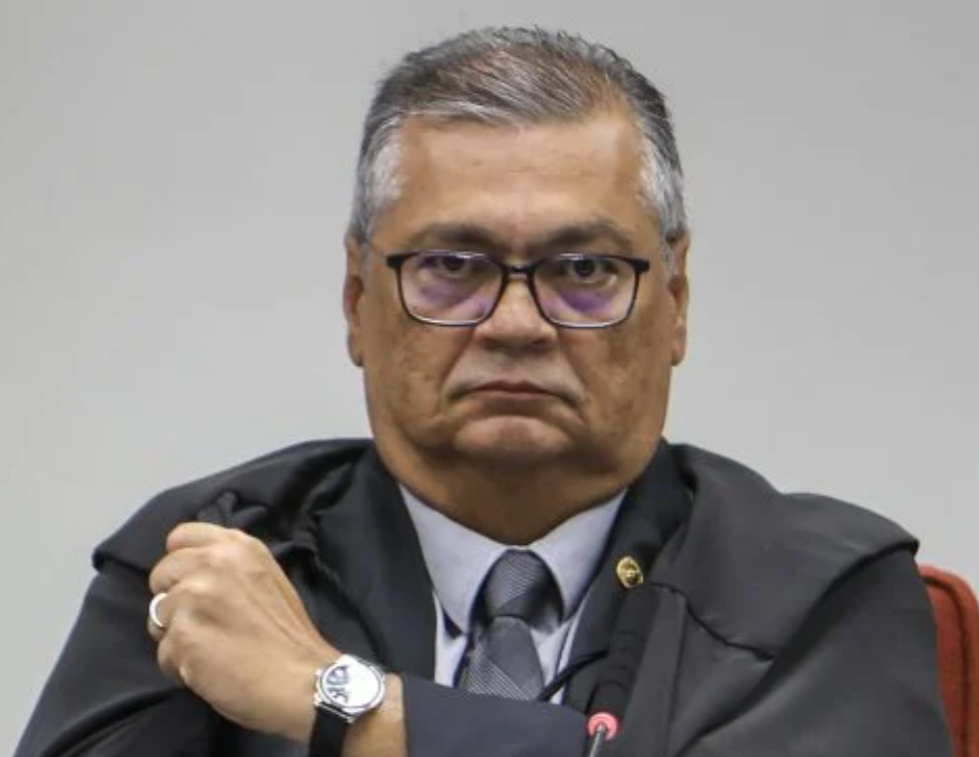 Em um desenvolvimento judicial significativo, o ministro Flávio Dino, do Supremo Tribunal Federal (STF), determinou o restabelecimento de uma publicação...