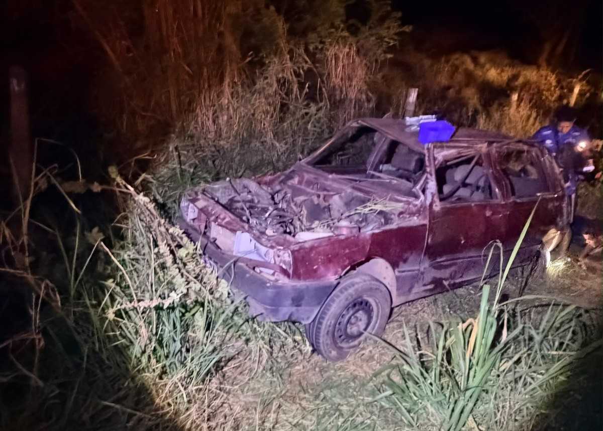 Um grave acidente automobilístico foi registrado na rodovia BR-352, envolvendo o capotamento de um veículo. O sinistro, que ocorreu em um trecho da estr...