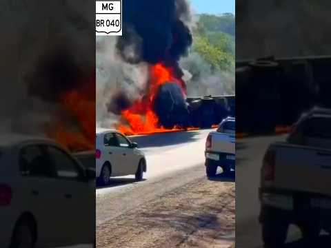 Pegamos esse vídeo do canal Canal Cambuí Sul de Minas e Região pra você não perder o que está rolando. A gente não perdeu tempo e trouxe o vídeo "Grave ...
