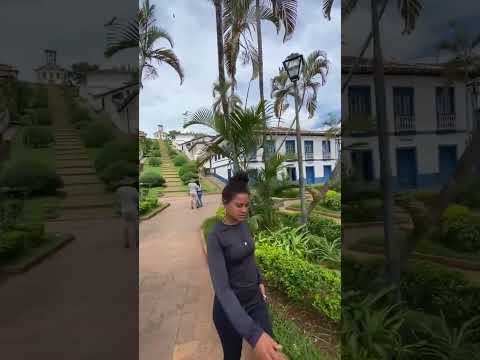 Atenção que esse vídeo merece seu clique! Produção do canal YouTube. A gente não perdeu tempo e trouxe o vídeo "Serro: Riqueza histórica e arquitetura c...