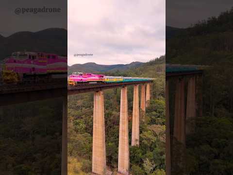 Mais um pra sua lista: o canal YouTube publicou um vídeo que está chamando a atenção. A gente não perdeu tempo e trouxe o vídeo "Trem da Vale BH-Vitória...