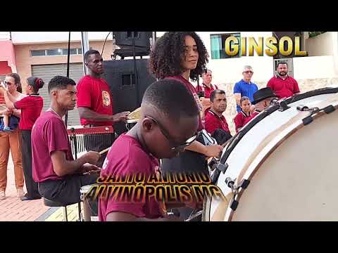 A comunidade de Santo Antônio de Alvinópolis, em Minas Gerais, foi palco de uma vibrante manifestação cultural recentemente, com a performance enérgica ...