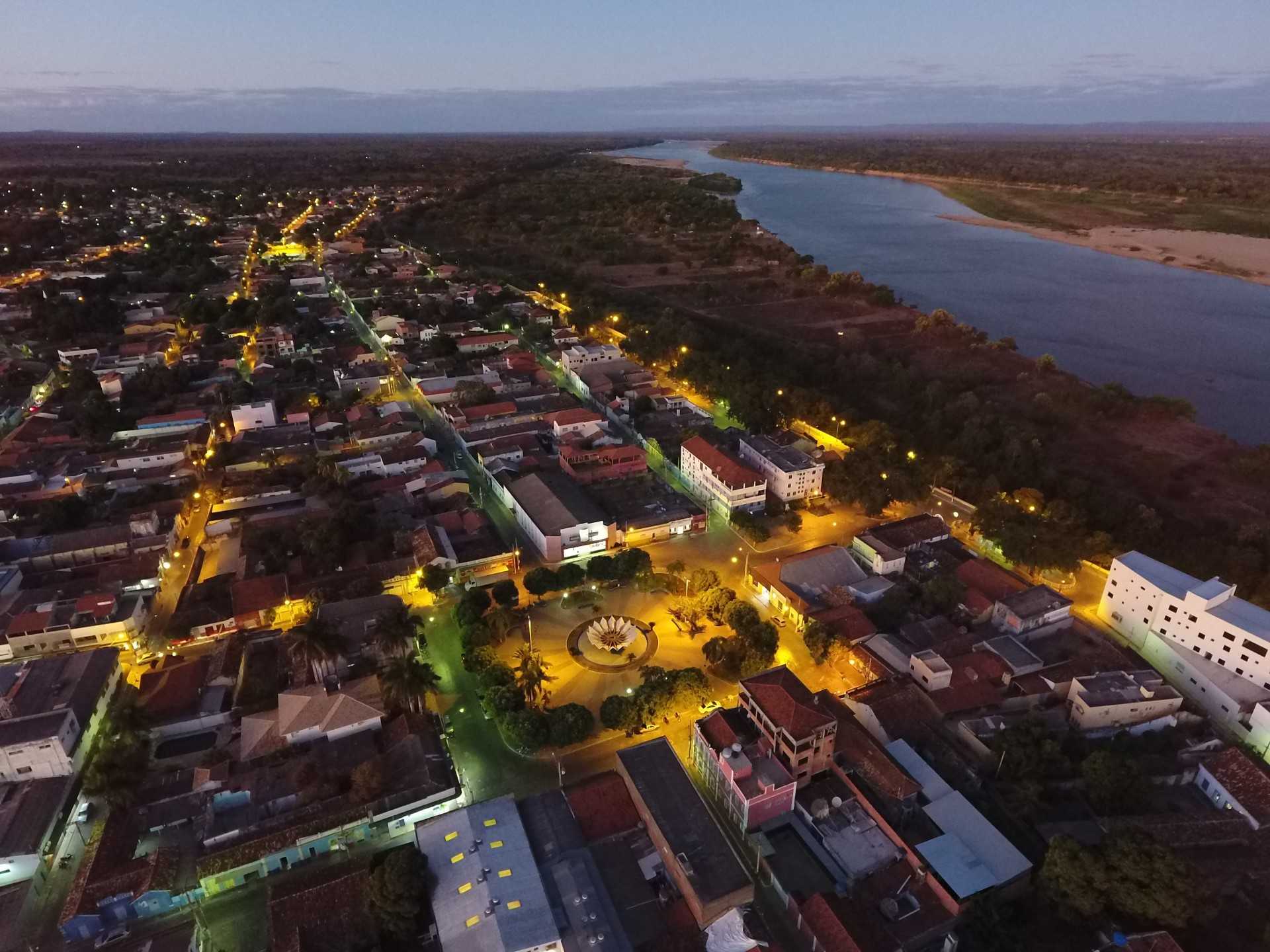 Januária foi palco de um triste e comovente acontecimento nesta quinta-feira, 1º de outubro de 2026. Um bebê de apenas 1 ano e 4 meses veio a óbito após...