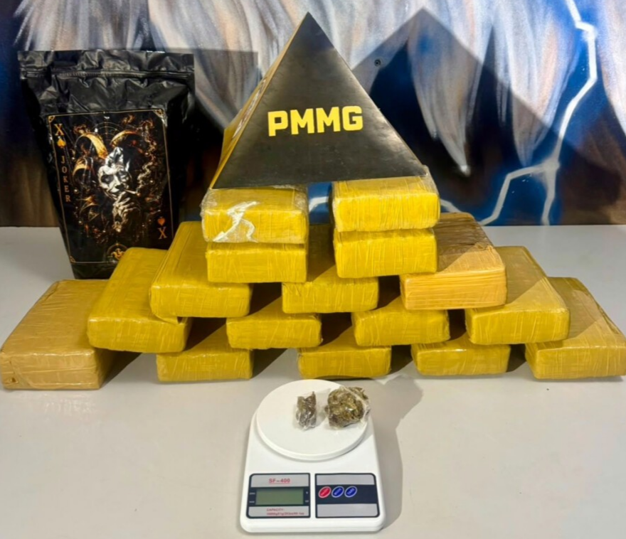A Polícia Militar prendeu um homem de 32 anos na noite da última quarta-feira (7) em Santana do Paraíso, no Vale do Aço, por suspeita de tráfico de drog...