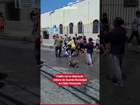 Atenção que esse material merece seu clique! Produção de nossa produção. A gente não perdeu tempo e trouxe o conteúdo "Queda de padre em viatura da GM d...