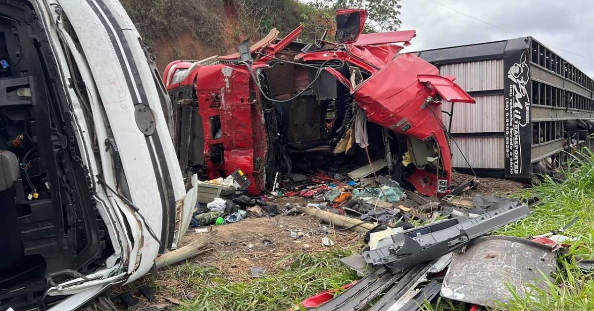 Um motorista perdeu a vida em 20 de outubro de 2026, após uma grave batida de frente entre caminhões na rodovia MG-285. O trágico acidente envolveu um v...