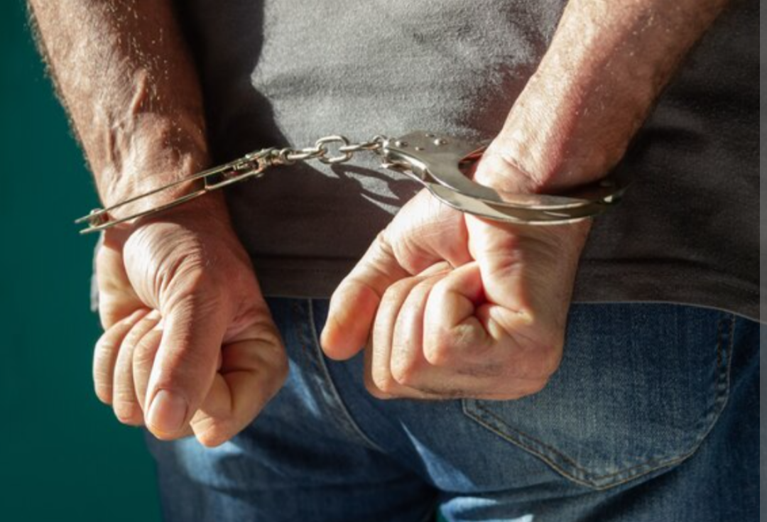 Irmão é preso após mulher ser morta com 11 facadas em Montes Claros